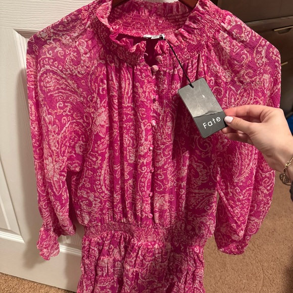 Fate Fuchsia Paisley Dress - Picture 4 of 6